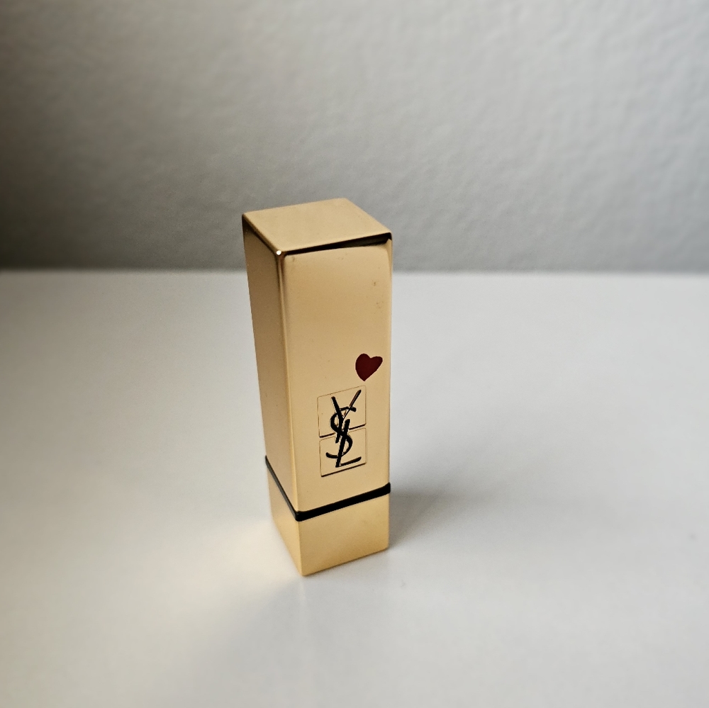 New YSL 💄 limited edition rare heart Lipstick Rouge Pur Couture in Red #01 - Picture 3 of 4